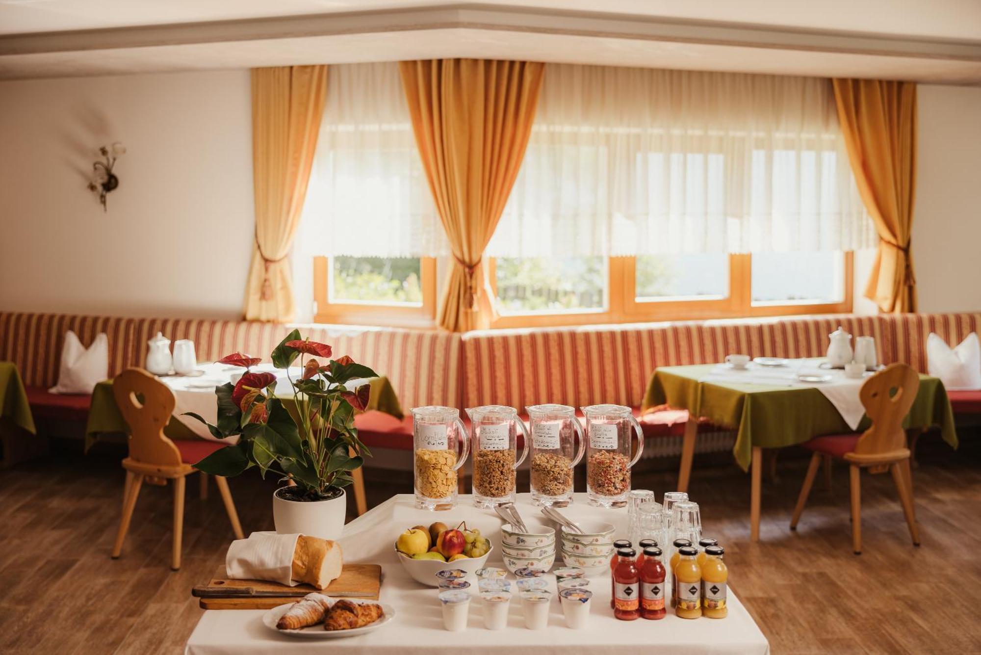 Pension Torr San Martino in Badia Eksteriør billede